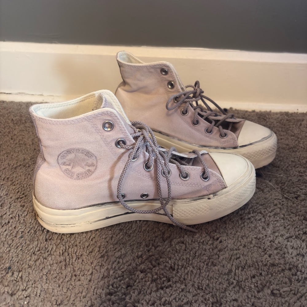 Converse‎ Chuck Taylor All Star High Tops | Women’s 8 | Light Lavender - Picture 2 of 8